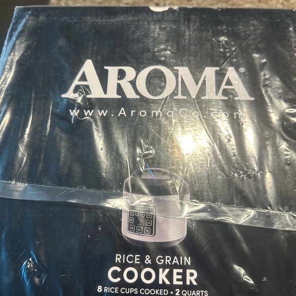 Aroma Rice Cooker - Picture 2 of 2